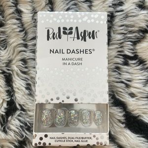 RED ASPEN Nail Dashes